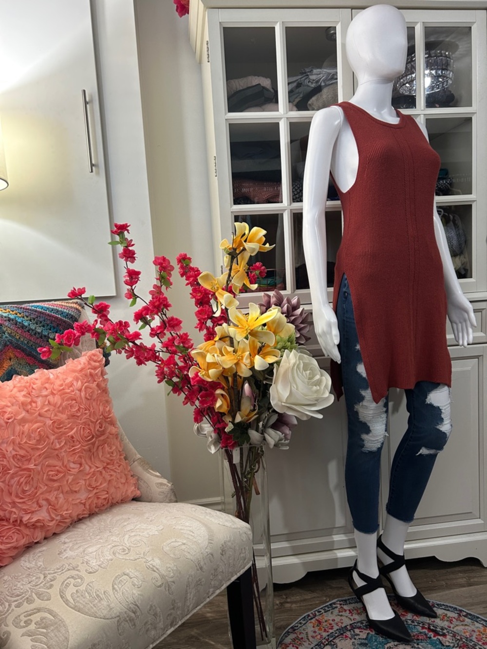 Dynamite Sleeveless Ribbed Tunic in Rust
♥️🛍️ - Picture 3 of 14